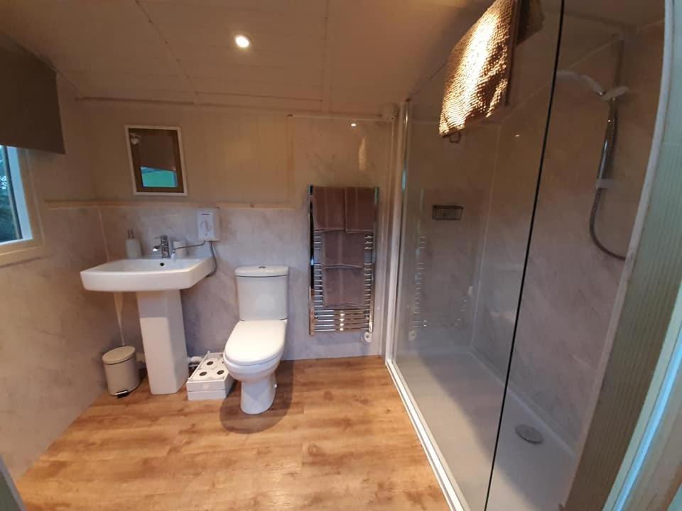 Ewe Retreat Shepherds Hut Херефорд Экстерьер фото
